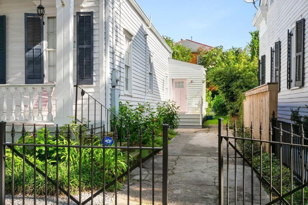 Garden District - Gated Parking *